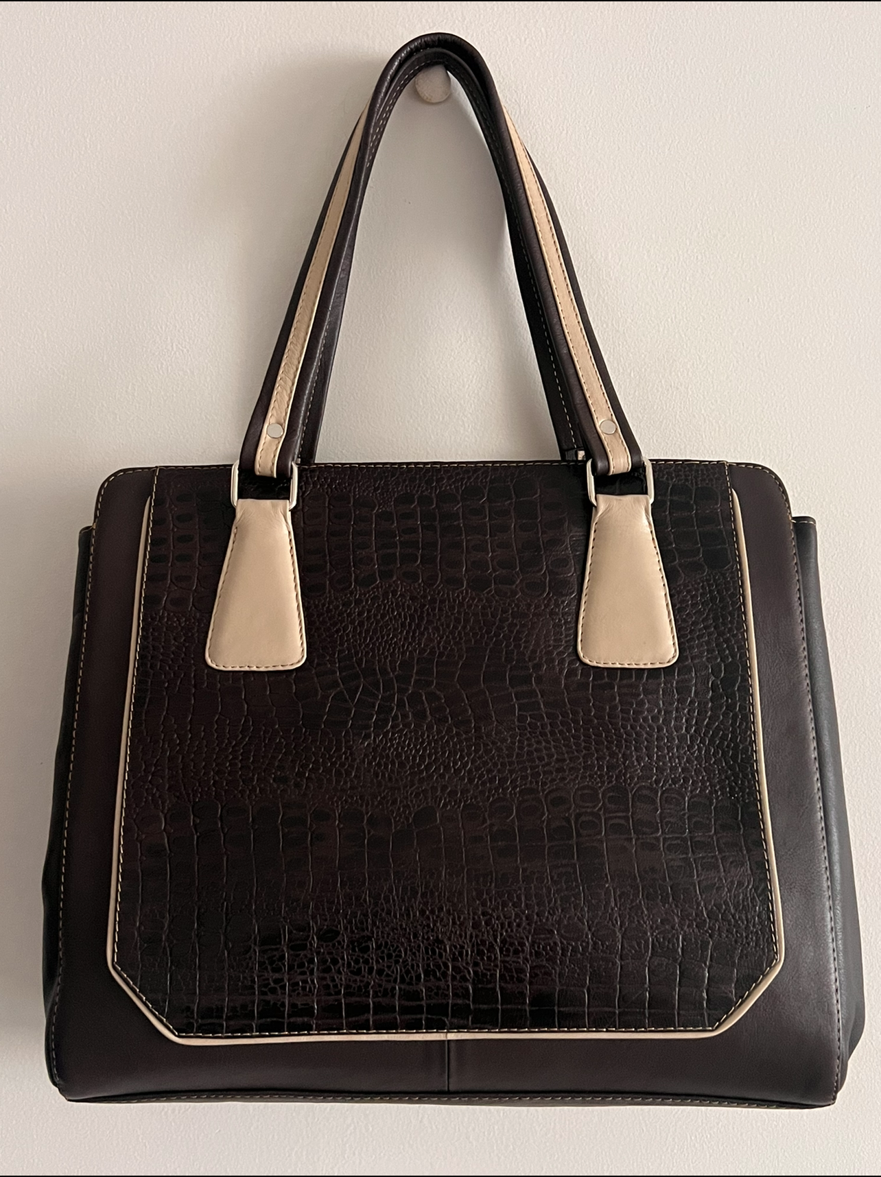Catina Collection Brown Leather Purse